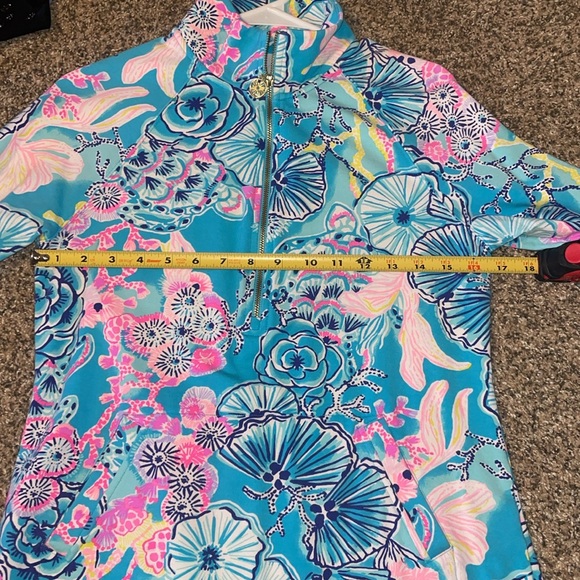 Lilly Pulitzer UPF 50+ Skipper Popover! - Picture 8 of 9
